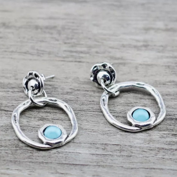 Vintage Style Earrings - Picture 5 of 8